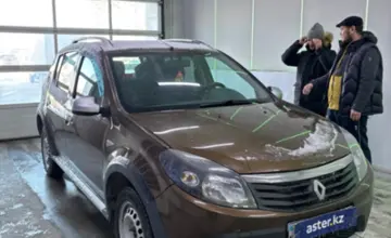 Renault Sandero 2014 года за 4 000 000 тг. в Павлодар фото 3