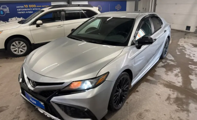 Toyota Camry 2022 года за 13 000 000 тг. в Астана
