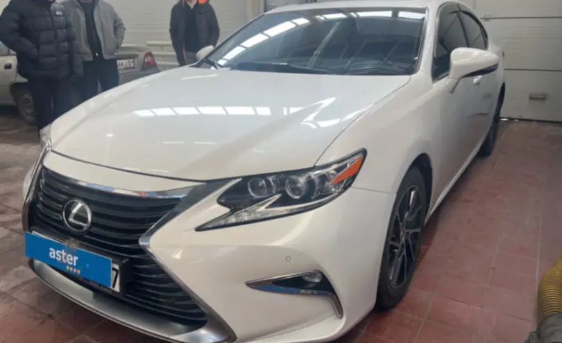 Lexus ES 2016 года за 15 500 000 тг. в Астана