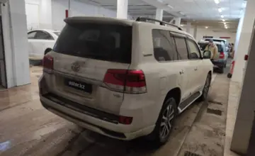 Toyota Land Cruiser 2018 года за 38 000 000 тг. в Актобе