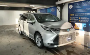 Toyota Sienna 2022 года за 26 000 000 тг. в Астана фото 2