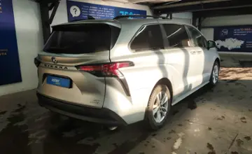 Toyota Sienna 2022 года за 26 000 000 тг. в Астана фото 3