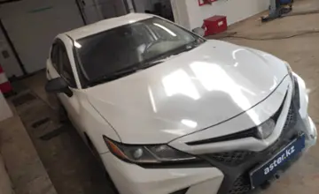 Toyota Camry 2019 года за 11 700 000 тг. в Актобе фото 4