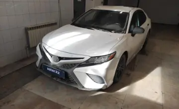 Toyota Camry 2019 года за 11 700 000 тг. в Актобе фото 1