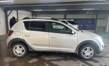 Renault Sandero 2016 года за 4 900 000 тг. в Астана фото 4