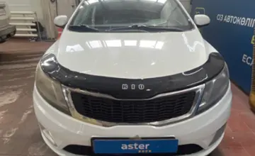 Kia Rio 2013 года за 2 800 000 тг. в Астана фото 2