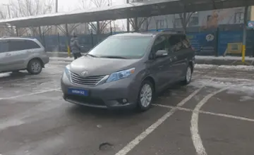 Toyota Sienna 2013 года за 13 000 000 тг. в Алматы фото 1