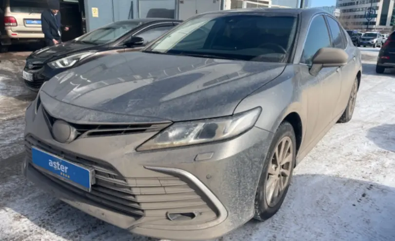 Toyota Camry 2023 года за 16 500 000 тг. в Астана