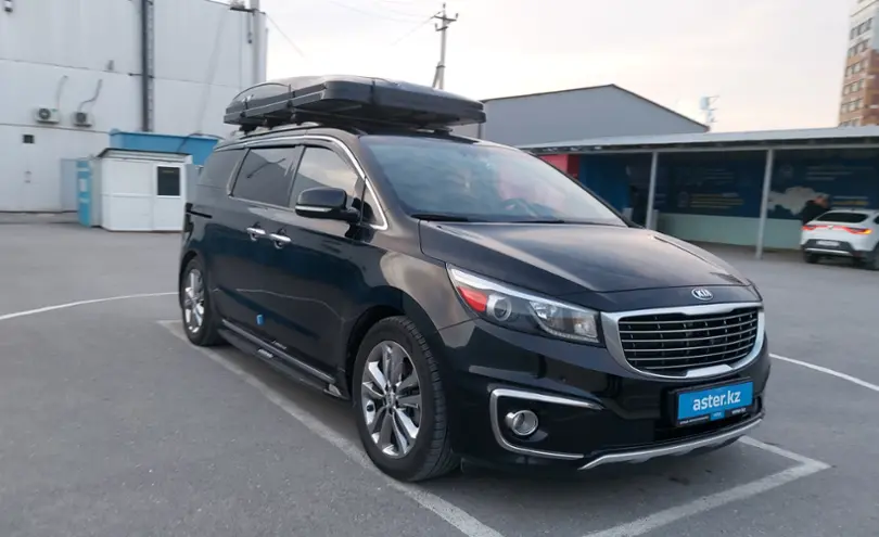 Kia Carnival 2017 года за 12 500 000 тг. в Шымкент фото 2