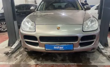 Porsche Cayenne 2006 года за 10 000 000 тг. в Астана фото 2