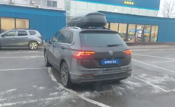 Volkswagen Tiguan 2018 года за 12 000 000 тг. в Алматы фото 4