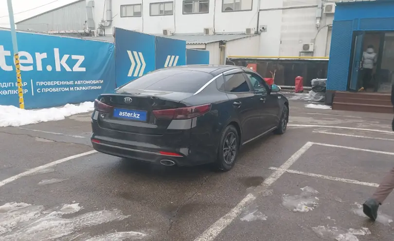 Kia K5 2018 года за 8 000 000 тг. в Алматы фото 3