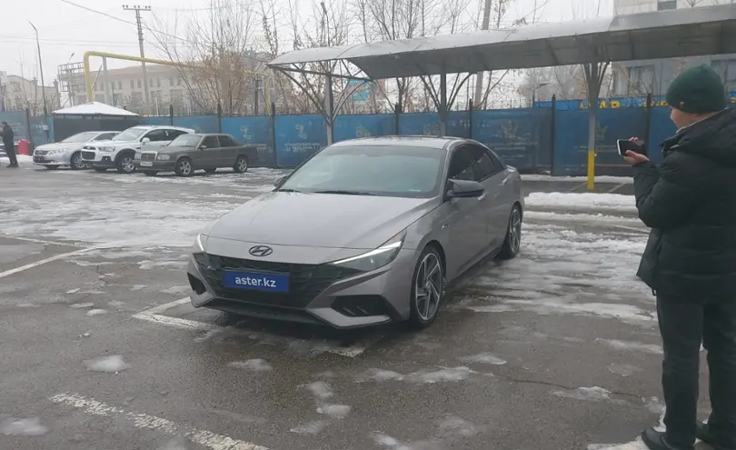 Hyundai Elantra 2022 года за 11 000 000 тг. в Алматы