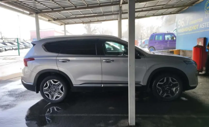 Hyundai Santa Fe 2021 года за 16 500 000 тг. в Алматы фото 4