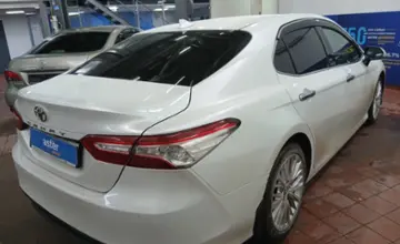 Toyota Camry 2019 года за 14 000 000 тг. в Астана