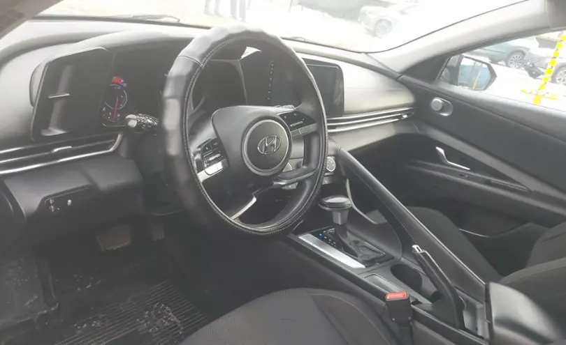 Hyundai Elantra 2022 года за 9 000 000 тг. в Алматы фото 5