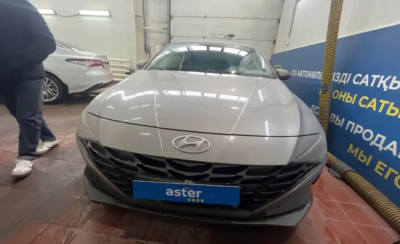 Hyundai Elantra 2021 года за 9 500 000 тг. в Астана фото 2