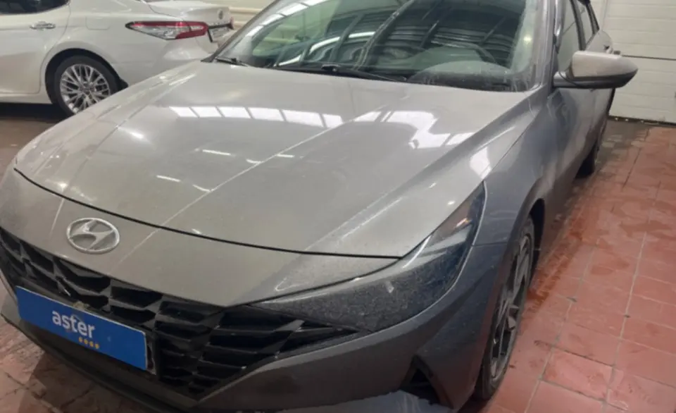 Hyundai Elantra 2021 года за 9 500 000 тг. в Астана