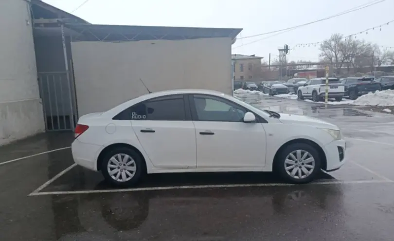 Chevrolet Cruze 2013 года за 2 800 000 тг. в Тараз фото 4