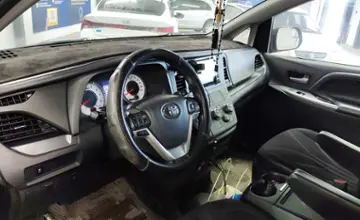 Toyota Sienna 2018 года за 17 000 000 тг. в Астана фото 5