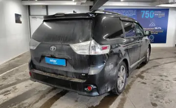Toyota Sienna 2018 года за 17 000 000 тг. в Астана фото 3