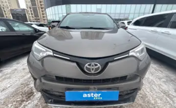 Toyota RAV4 2017 года за 11 000 000 тг. в Астана фото 2