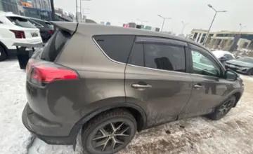 Toyota RAV4 2017 года за 11 000 000 тг. в Астана фото 4