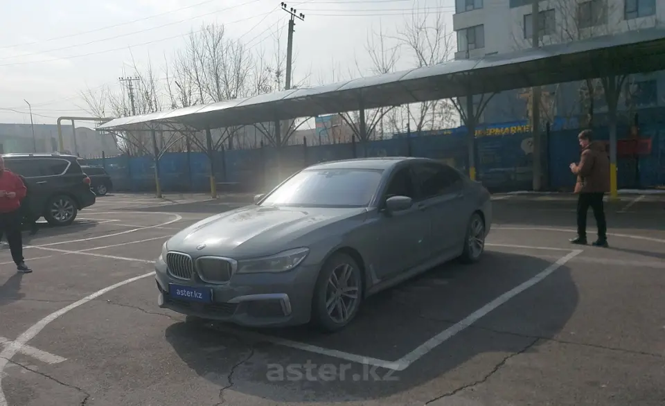 BMW 7 серии 2017 года за 25 000 000 тг. в Алматы