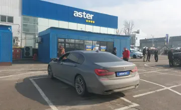 BMW 7 серии 2017 года за 25 000 000 тг. в Алматы фото 4