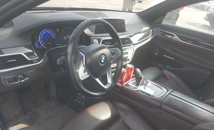 BMW 7 серии 2017 года за 25 000 000 тг. в Алматы фото 5