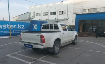 Toyota Hilux 2013 года за 9 500 000 тг. в Алматы фото 3