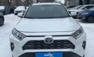 Toyota RAV4 2020 года за 15 500 000 тг. в Актобе фото 2