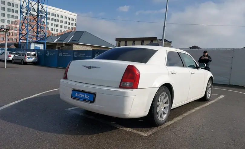 Chrysler 300C 2004 года за 3 200 000 тг. в Шымкент фото 3