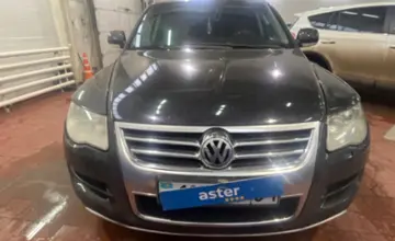 Volkswagen Touareg 2009 года за 4 600 000 тг. в Астана фото 2