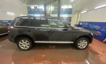 Volkswagen Touareg 2009 года за 4 600 000 тг. в Астана фото 4