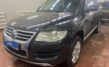 Volkswagen Touareg 2009 года за 4 600 000 тг. в Астана фото 1