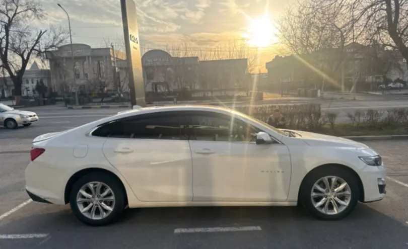 Chevrolet Malibu 2020 года за 9 500 000 тг. в Шымкент фото 4