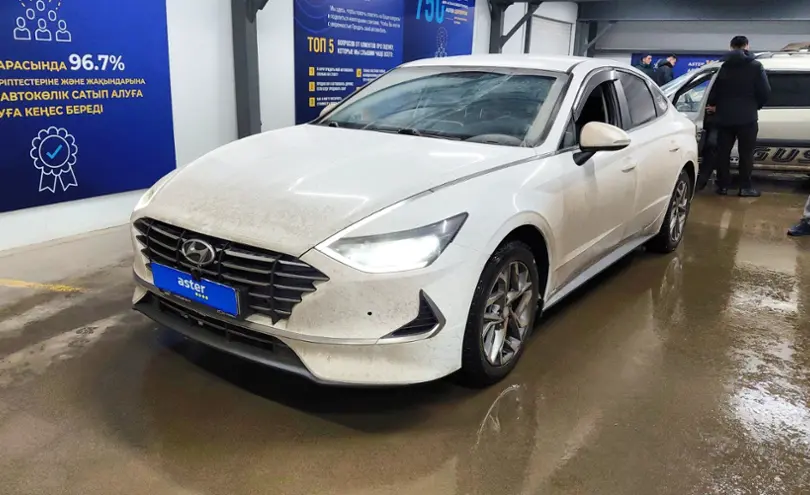 Hyundai Sonata 2019 года за 11 000 000 тг. в Астана