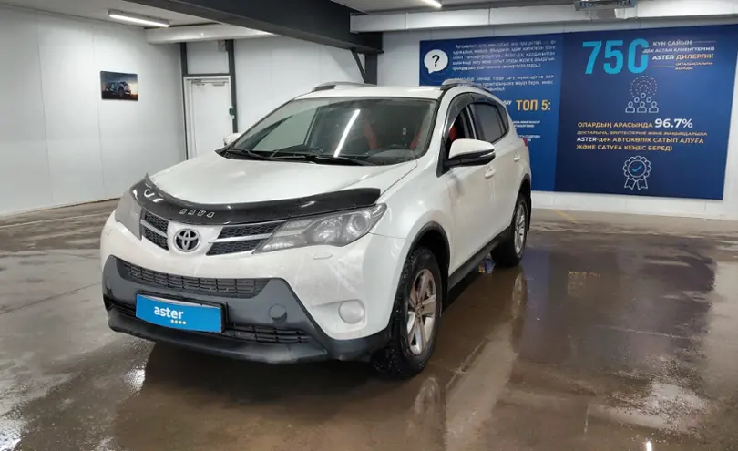 Toyota RAV4 2013 года за 8 300 000 тг. в Астана