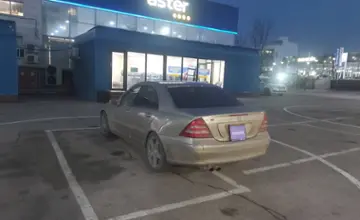 Mercedes-Benz C-Класс 2004 года за 2 800 000 тг. в Алматы фото 4