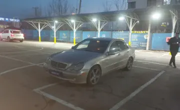 Mercedes-Benz C-Класс 2004 года за 2 800 000 тг. в Алматы фото 1