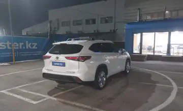 Toyota Highlander 2020 года за 22 000 000 тг. в Алматы фото 3