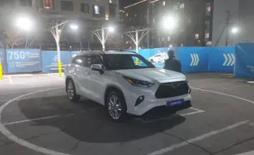 Toyota Highlander 2020 года за 22 000 000 тг. в Алматы фото 2