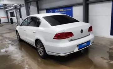 Volkswagen Passat 2011 года за 4 000 000 тг. в Астана фото 4