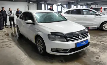 Volkswagen Passat 2011 года за 4 000 000 тг. в Астана фото 2