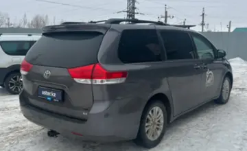 Toyota Sienna 2014 года за 13 000 000 тг. в Уральск