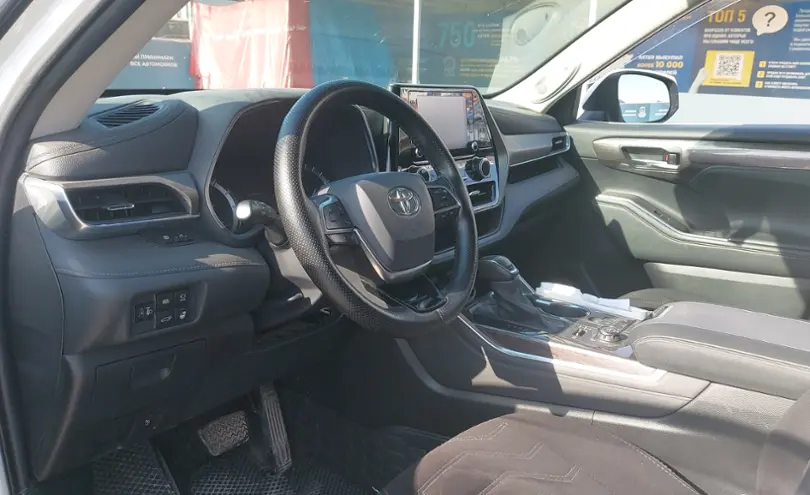 Toyota Highlander 2021 года за 26 000 000 тг. в Шымкент фото 5
