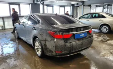 Lexus ES 2012 года за 10 000 000 тг. в Астана фото 4