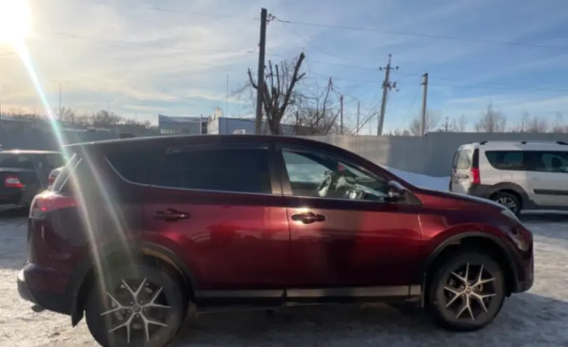 Toyota RAV4 2018 года за 12 500 000 тг. в Уральск фото 4