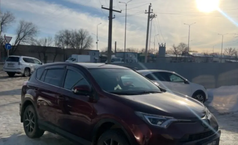 Toyota RAV4 2018 года за 12 500 000 тг. в Уральск фото 3